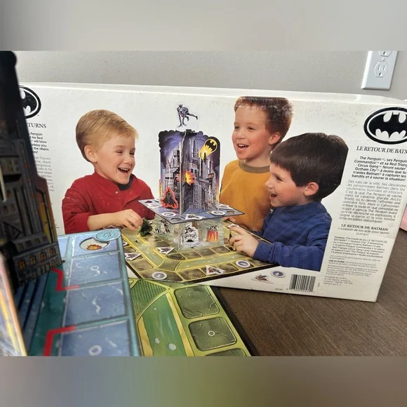 1992 Tim‎ Burton Batman returns 3-D board game (incomplete) - read description - Picture 6 of 8